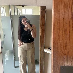 Meet your Posher, Caydence